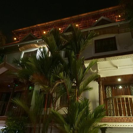 Hotel White Rose Kochi Dış mekan fotoğraf