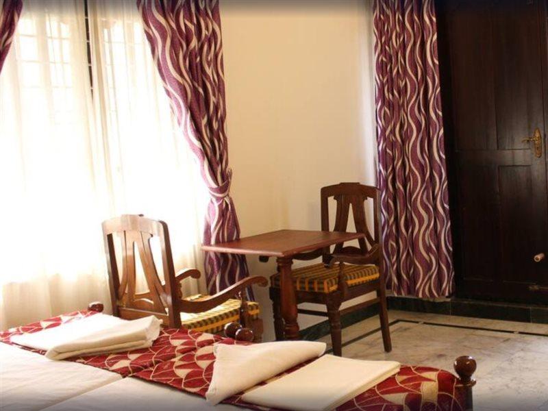 Hotel White Rose Kochi Dış mekan fotoğraf