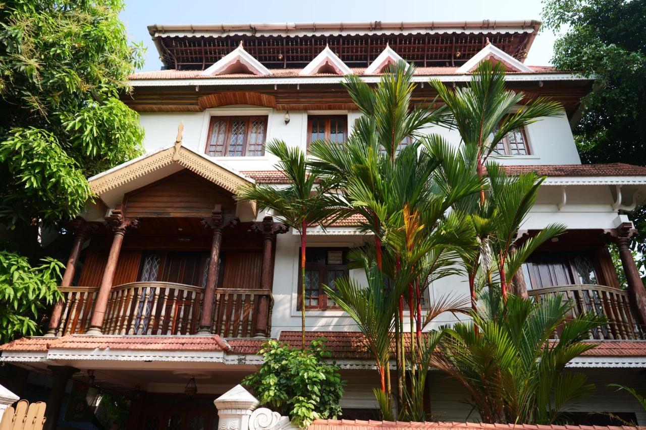 Hotel White Rose Kochi Dış mekan fotoğraf