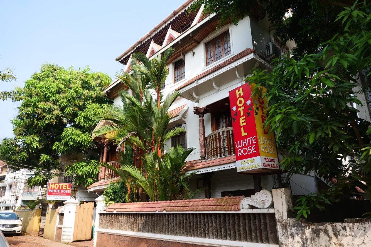 Hotel White Rose Kochi Dış mekan fotoğraf