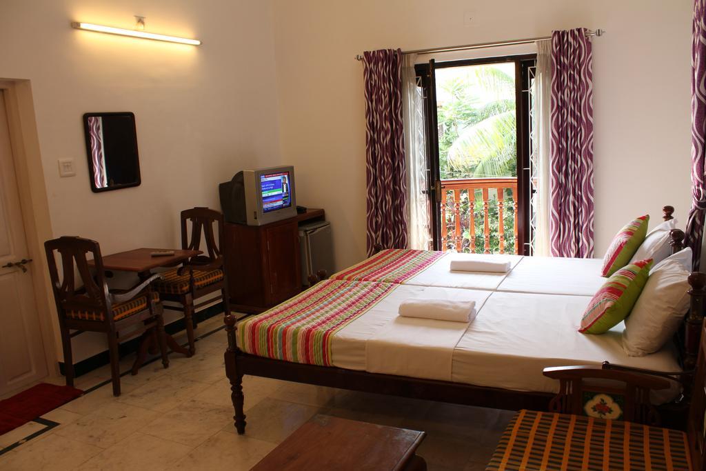 Hotel White Rose Kochi Dış mekan fotoğraf