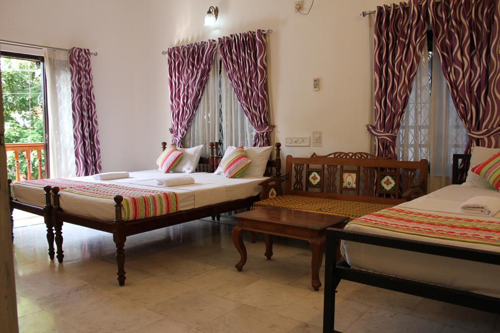 Hotel White Rose Kochi Dış mekan fotoğraf
