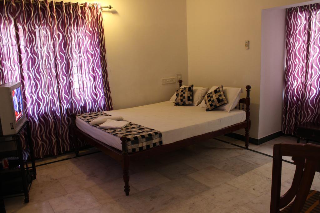 Hotel White Rose Kochi Dış mekan fotoğraf