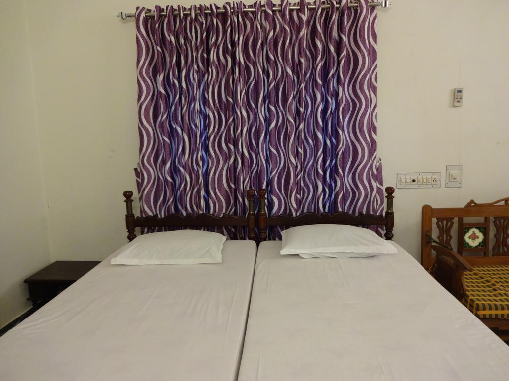 Hotel White Rose Kochi Dış mekan fotoğraf