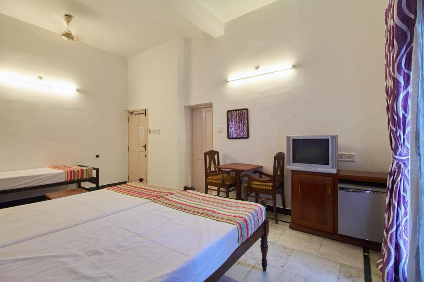 Hotel White Rose Kochi Dış mekan fotoğraf
