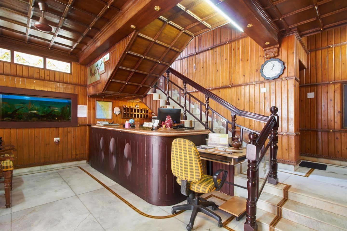 Hotel White Rose Kochi Dış mekan fotoğraf