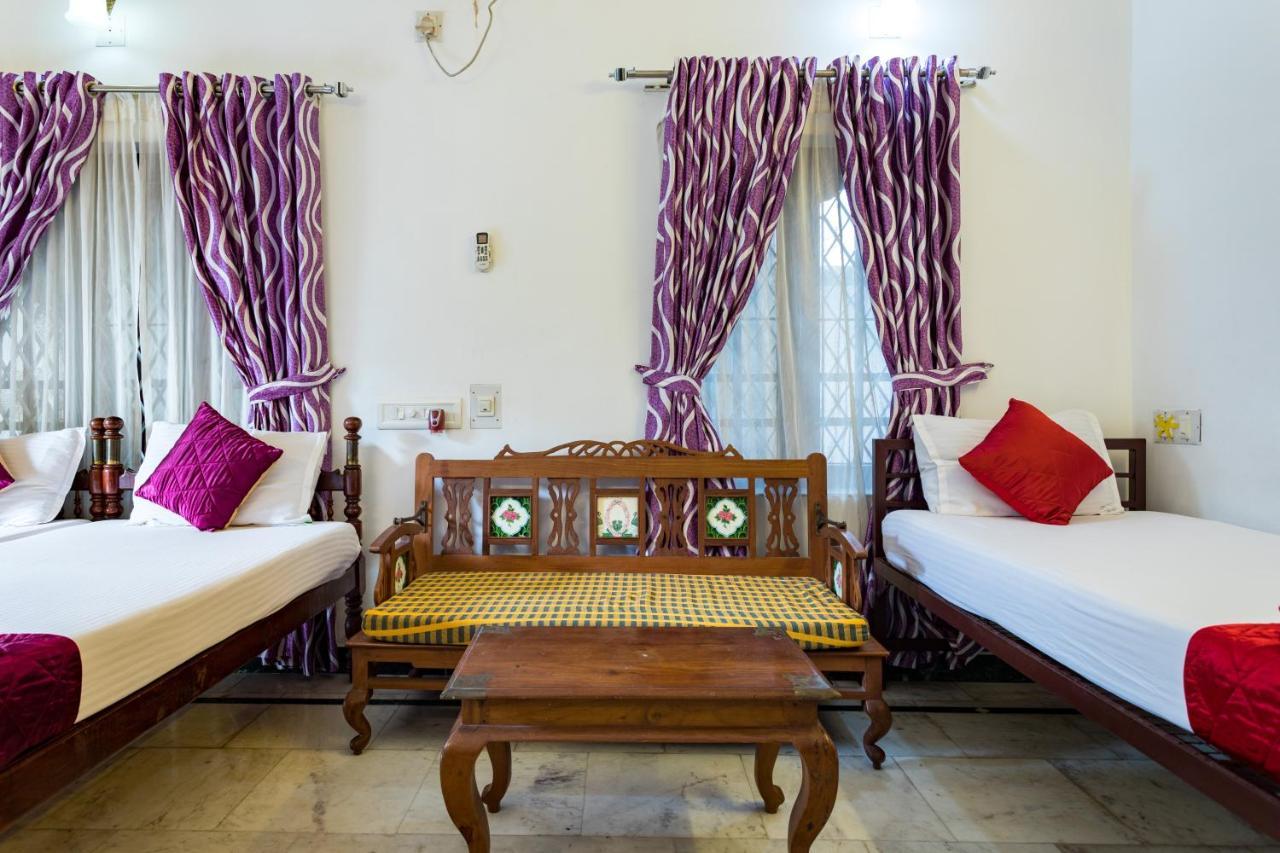 Hotel White Rose Kochi Dış mekan fotoğraf