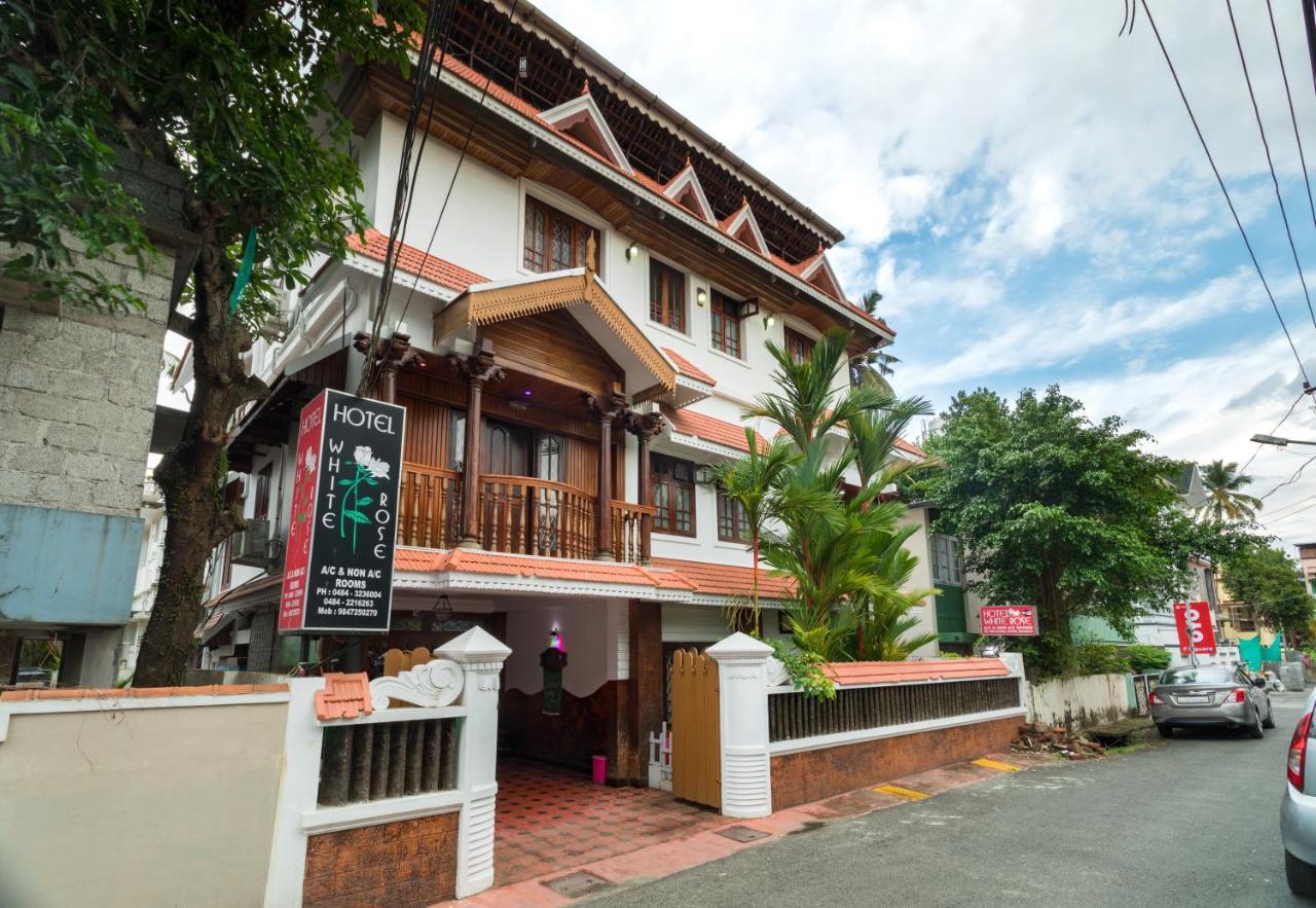 Hotel White Rose Kochi Dış mekan fotoğraf